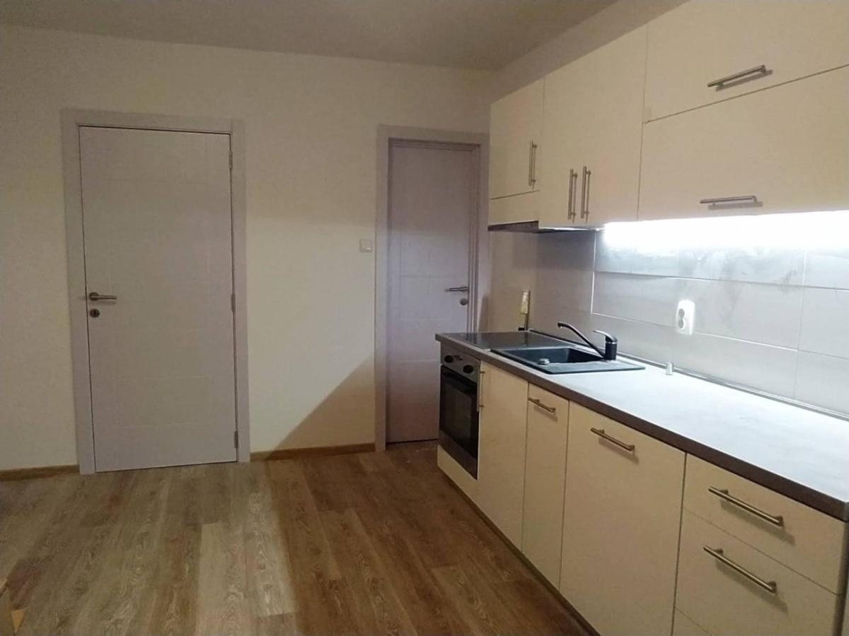Apartments Ljerka Stara Novalja Exterior foto